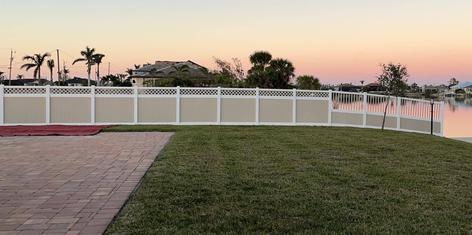 Which Fence Material Lasts Longest in Southwest Florida?